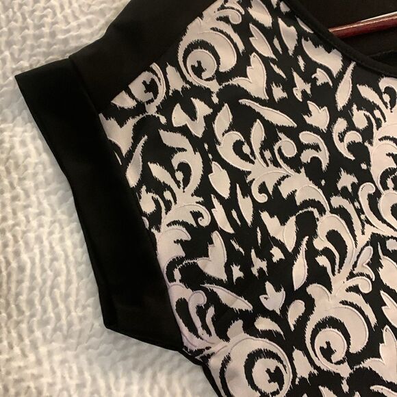 DIANA BELLE, blouse, large, like new. Embroidered outlines of pattern - Picture 6 of 8